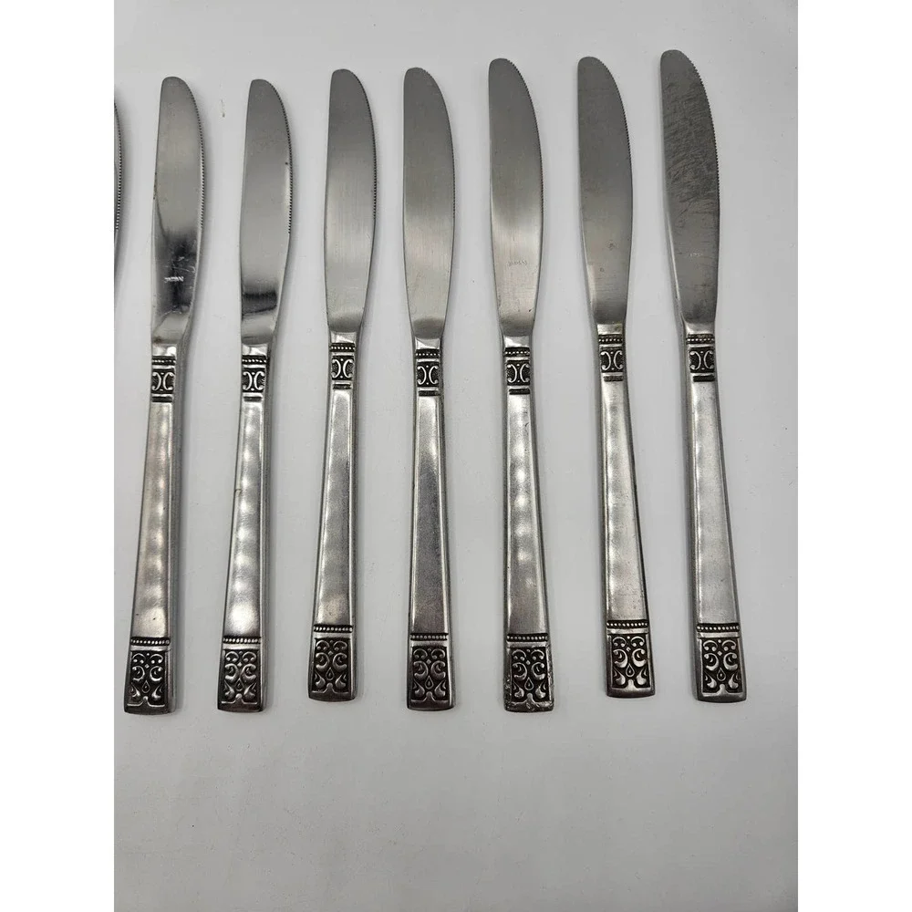 Custom Design CUD1 Lot‎ of 14 Butter Knives Stainless